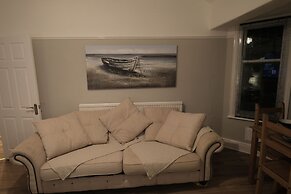 2br-beachviews-petfriendly-freeparking