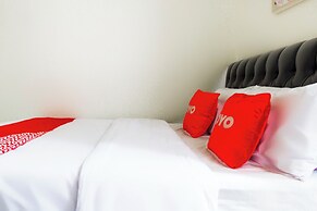 OYO 2975 House Of Mahira Syariah