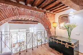 Casa Smart in Lucca With 1 Bedrooms and 2 Bathrooms