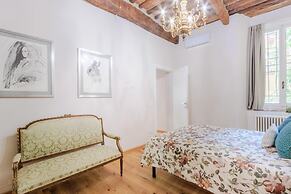 Casa Smart in Lucca With 1 Bedrooms and 2 Bathrooms