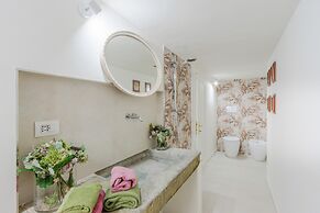 Casa Smart in Lucca With 1 Bedrooms and 2 Bathrooms