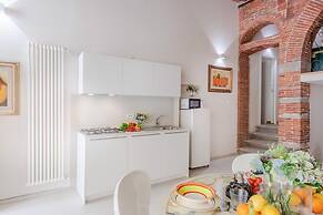 Casa Smart in Lucca With 1 Bedrooms and 2 Bathrooms