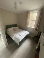 Sleeps 14 Cardiff City Centre