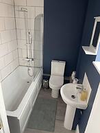 Sleeps 14 Cardiff City Centre