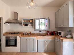 TD Trulli Chiara Tastefully Decorated Trulli With Pool