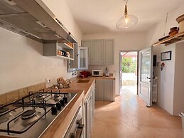 TD Trulli Chiara Tastefully Decorated Trulli With Pool