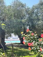 TD Trulli Chiara Tastefully Decorated Trulli With Pool