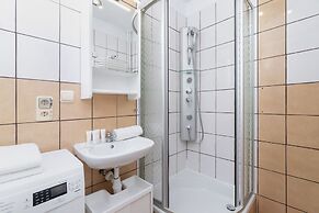 Comfy Studio Wielicka by Renters