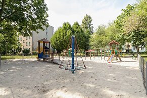 Comfy Studio Wielicka by Renters