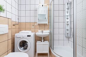 Comfy Studio Wielicka by Renters