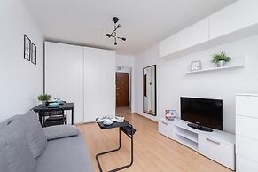 Comfy Studio Wielicka by Renters