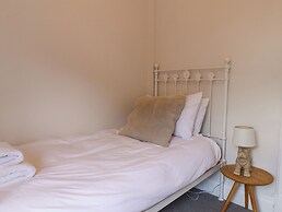 12 Westfield Terrace