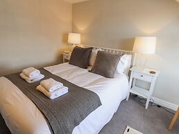 12 Westfield Terrace