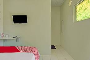 OYO 3208 Villa Inn App Trawas Bintaro Syariah