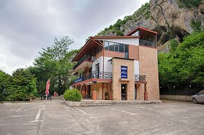 Hotel Dzeruli