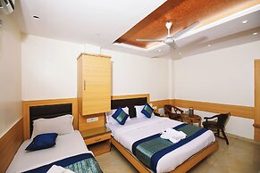 Hotel Lav Kush Deluxe