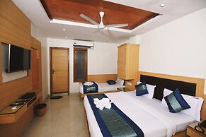 Hotel Lav Kush Deluxe