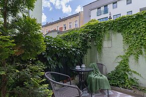 Krakow Two-storey Apartment by Renters