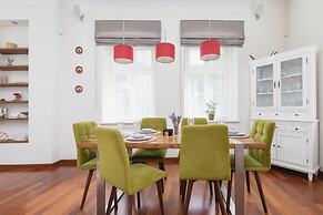 Krakow Two-storey Apartment by Renters