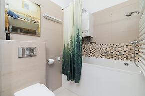 Krakow Two-storey Apartment by Renters