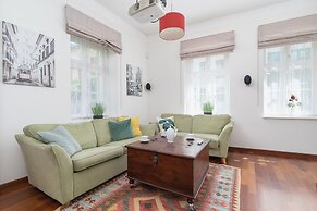 Krakow Two-storey Apartment by Renters