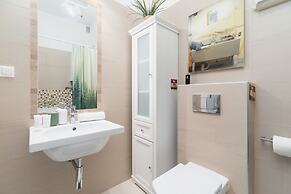 Krakow Two-storey Apartment by Renters