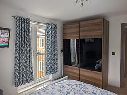 Rugby - Apartment - Sleeps 4 - Parking