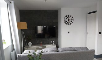 Rugby - Apartment - Sleeps 4 - Parking