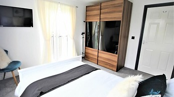 Rugby - Apartment - Sleeps 4 - Parking