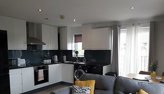 Rugby - Apartment - Sleeps 4 - Parking