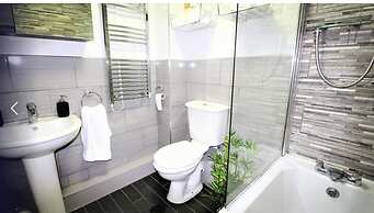 Rugby - Apartment - Sleeps 4 - Parking