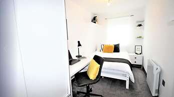 Rugby - Apartment - Sleeps 4 - Parking