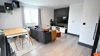 Rugby - Apartment - Sleeps 4 - Parking