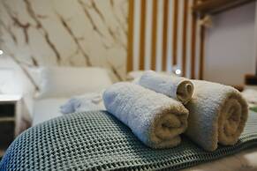 Electra Suites