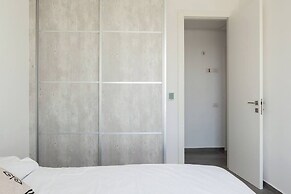 SeaPark Luxury Apartments