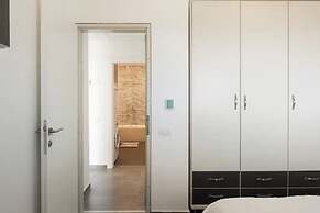 SeaPark Luxury Apartments