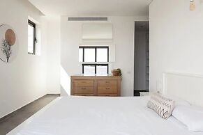 SeaPark Luxury Apartments