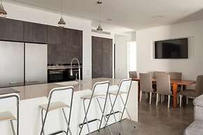 SeaPark Luxury Apartments