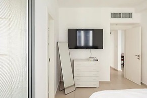 SeaPark Luxury Apartments