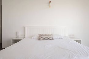 SeaPark Luxury Apartments