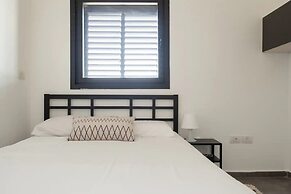 SeaPark Luxury Apartments