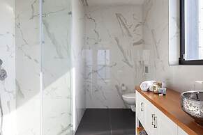 SeaPark Luxury Apartments