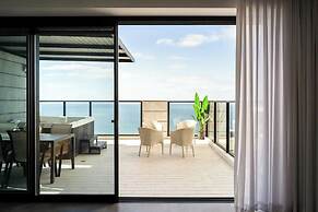 SeaPark Luxury Apartments