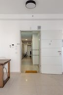 SeaPark Luxury Apartments