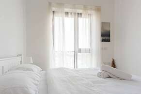 SeaPark Luxury Apartments