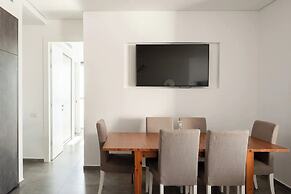 SeaPark Luxury Apartments