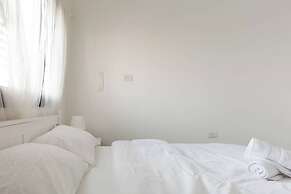 SeaPark Luxury Apartments