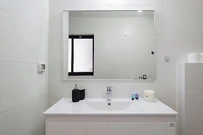 SeaPark Luxury Apartments