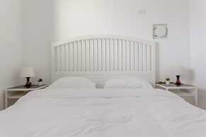 SeaPark Luxury Apartments