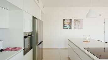 SeaPark Luxury Apartments